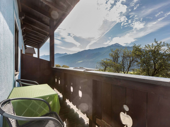 Others 5, Apartment in Austria near Ski Slopes, Zell am See