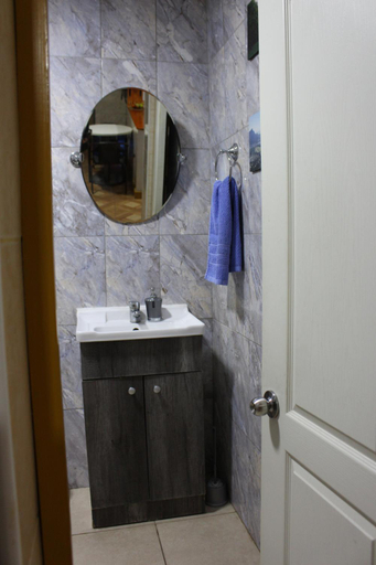 Bathroom 3, Hostal Familiar S&G, Santiago