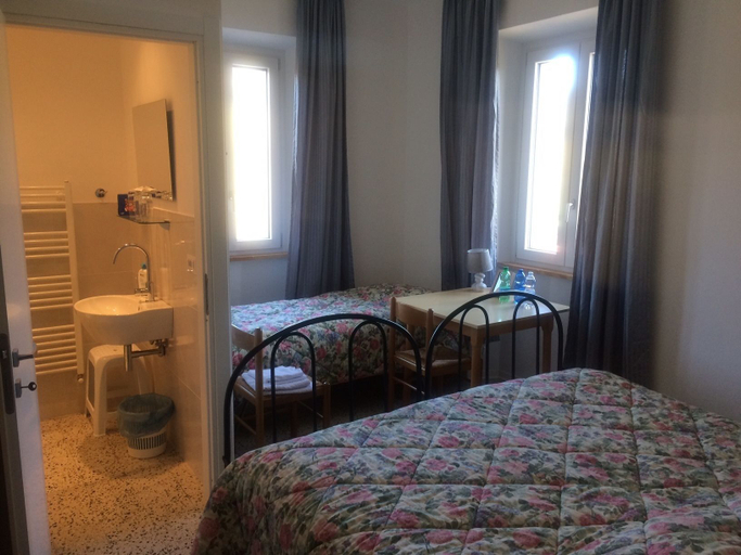 Bedroom 2, Casa Friano, Fermo