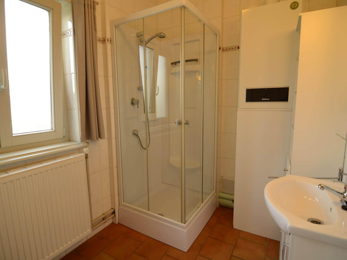 Bathroom 4, Holiday Home in Zele near Laarne Castle, Oost-Vlaanderen