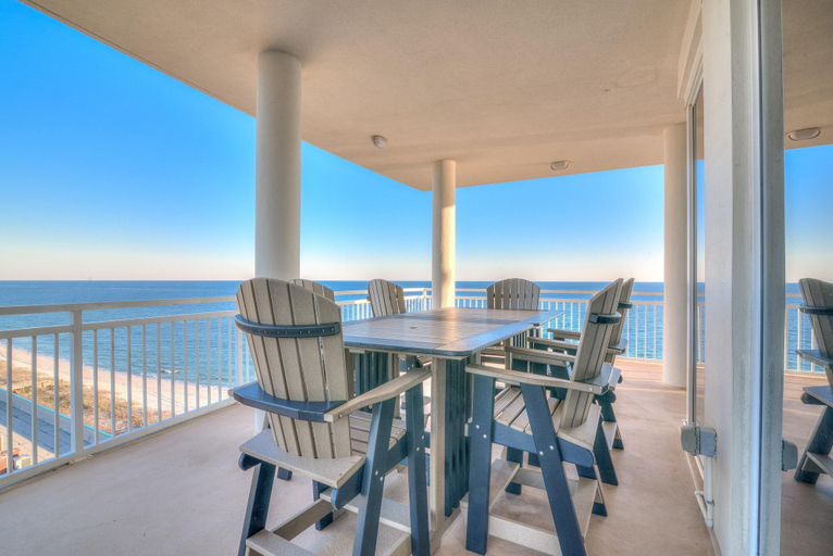 Others 5, La Playa 1001, Escambia