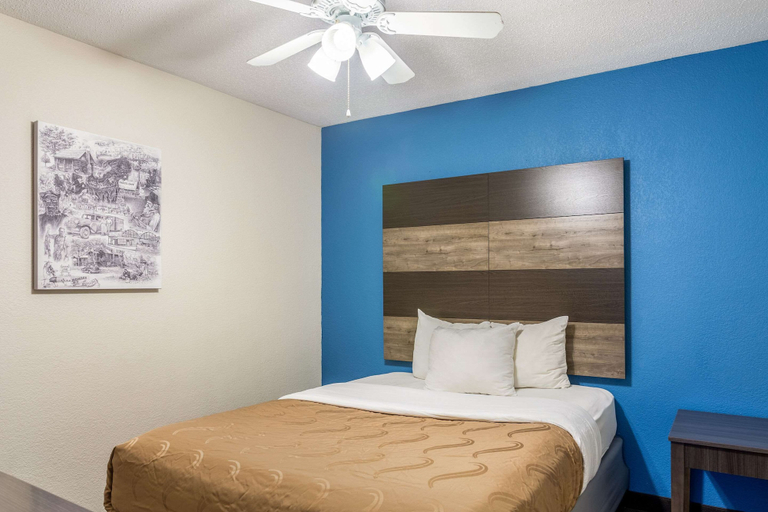 Bedroom 3, Quality Inn Branson On the Strip, Taney