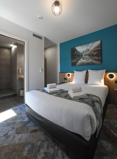Bedroom 4, Hotel Le Belmont - Brasserie Du Guiers, Savoie