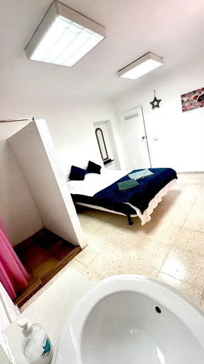 Bathroom 2, Las habitaciones en Alicante, Alicante
