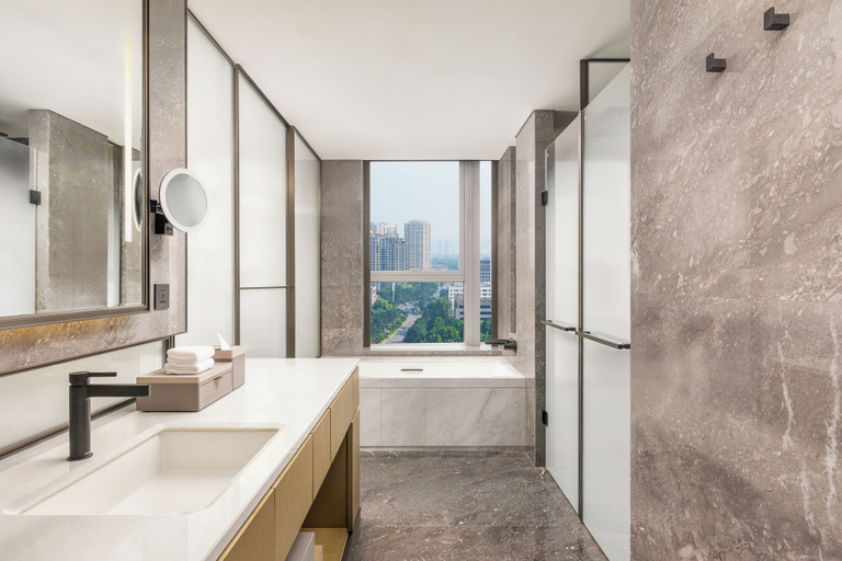 Bathroom 3, Luoyang Marriott Hotel, Luoyang