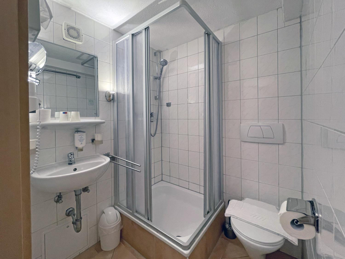 Bathroom 9