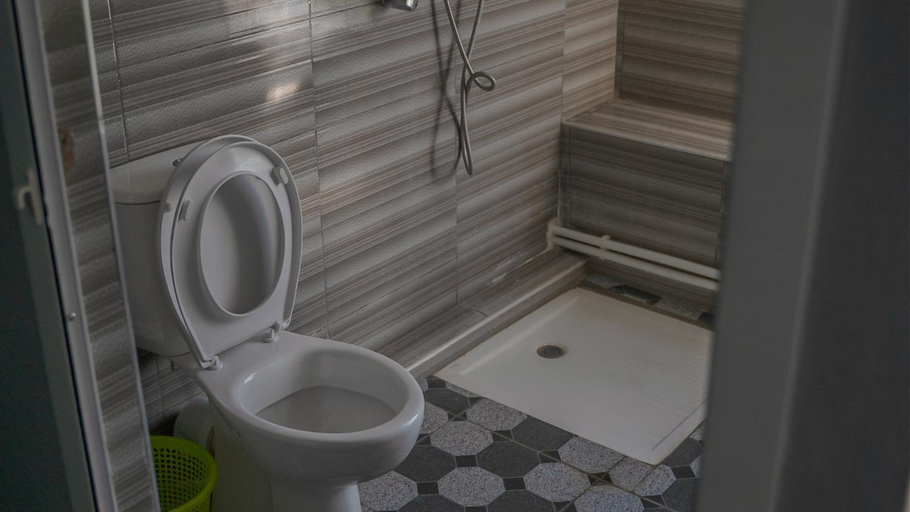 Bathroom 3, Gite Forest Tagroumte, Ifrane