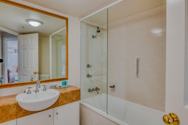 Bathroom 5, Bel Air On Broadbeach, Gold Coast