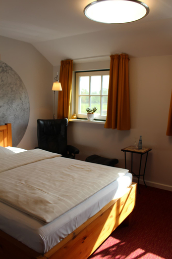 Bedroom 15