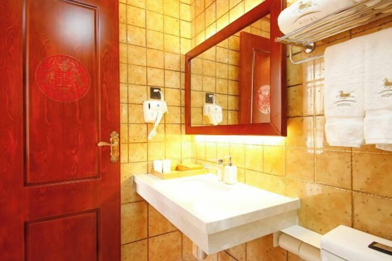 Bathroom 4, Hanxing Hotel (Jiaohe Station), Jilin