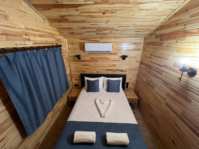 Bedroom 2, Legend Bungalow, Kale