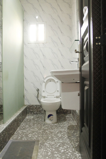 Bathroom 4, Cogent Apartments, Uyo