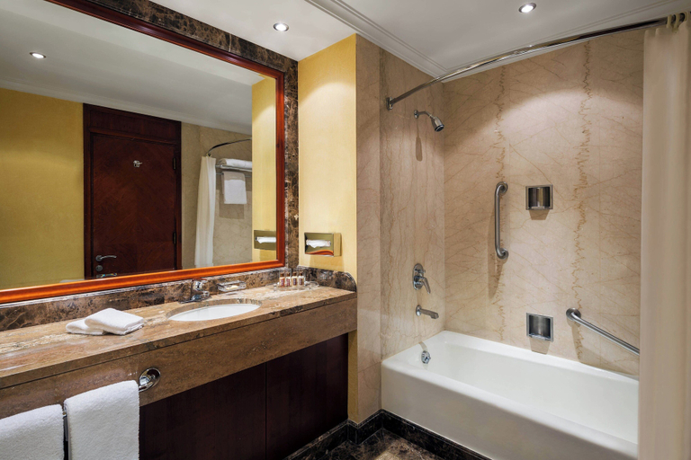 Bathroom 5, Sheraton Dammam Hotel & Convention Centre, Dammam