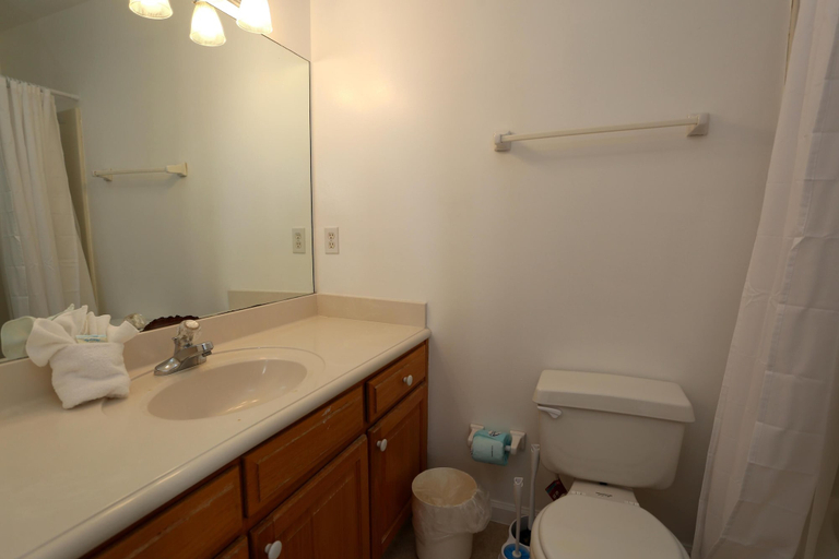 Bathroom 4, Amethyst Cove, Gulf