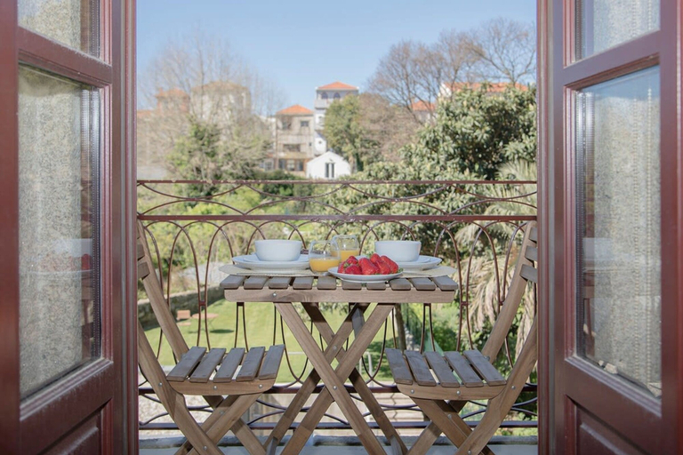 Room 5, Liiiving in Porto Downtown Luxury Apartment 1T, Porto
