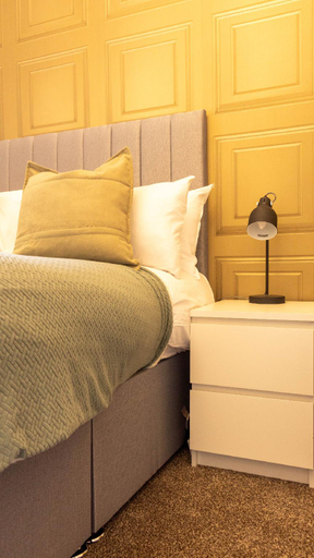 Others 4, Renton Apartment , West Dunbartonshire