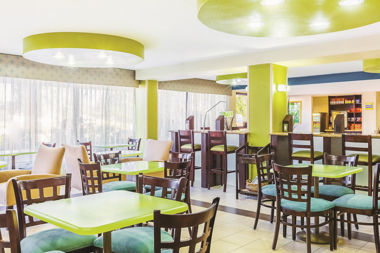Food & Drinks 5, La Quinta Inn & Suites, Alameda