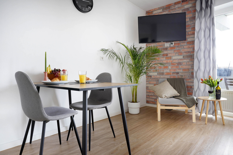 Dining Room 7