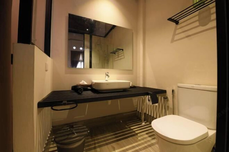 Bathroom 7