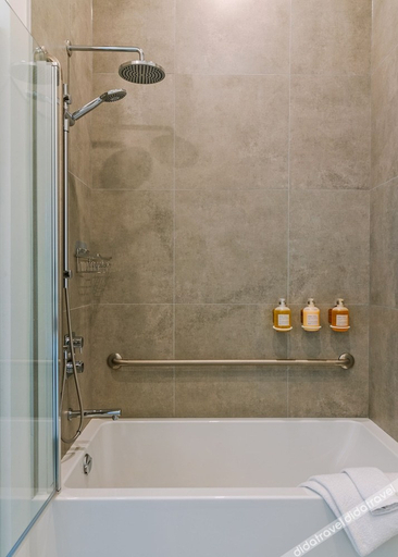Bathroom 5, Hôtel Monroe - Downtown Montreal, Montréal