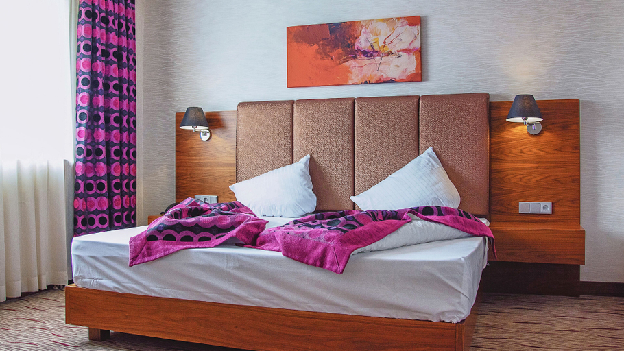 Bedroom 3, Airport Global Hotel, Groß-Gerau
