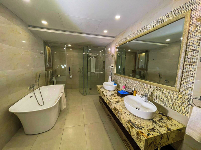 Bathroom 3, IFQ Hotel & Resort Islamabad, Islamabad