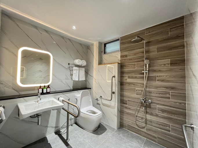 Bathroom 3, Amataya Wellness, Khlong Thom
