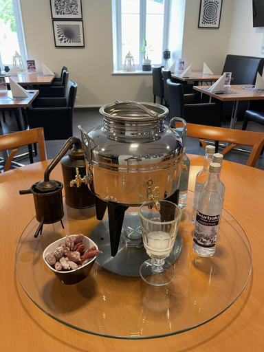 Food & Drinks 5, Hotel de Ville, Val-de-Travers