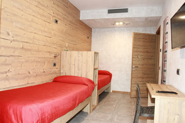 Bedroom 3, B&B Corte Rossa, Sondrio