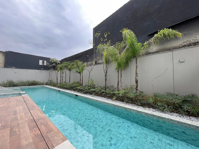 Sport & Beauty 4, Houx Pinheiros 1508, São Paulo