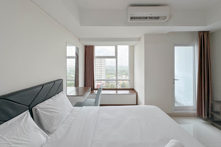 Bedroom 2, Tidy and Strategic Location Studio Grand Sungkono Lagoon Apartment By Travelio, Surabaya