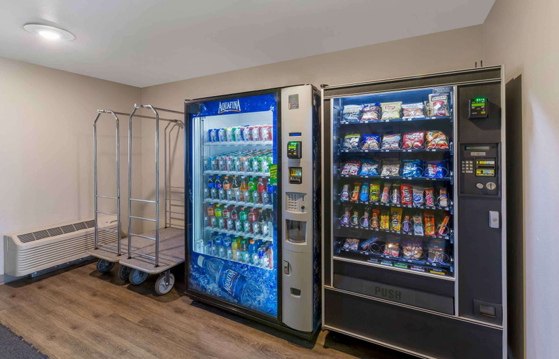 Food & Drinks 4, Extended Stay America Select Suites - Cleveland - Avon, Lorain