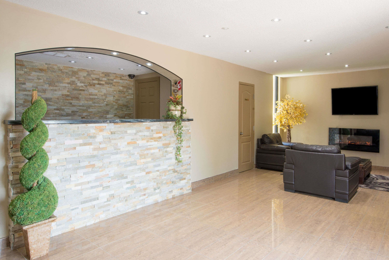 Public Area, Red Maple inn and suites, Muskoka