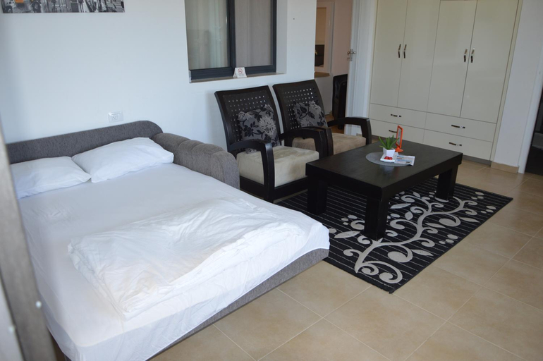 Bedroom 2, Zimmer Monte
