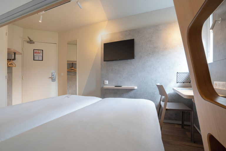 Bedroom 3, ibis budget Rennes Chantepie - Renovated hotel, Ille-et-Vilaine