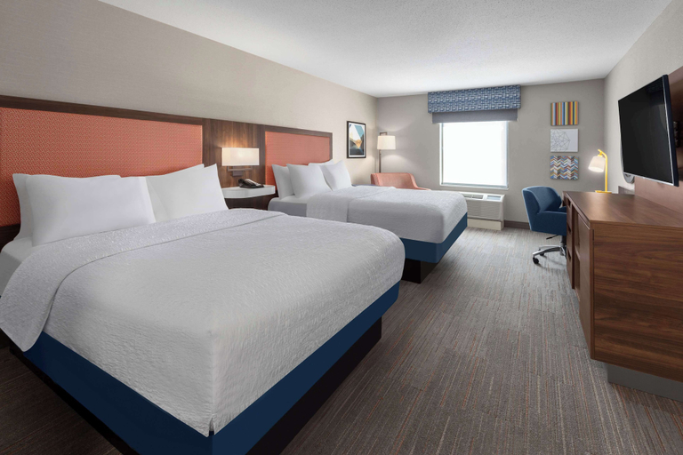 Bedroom 3, Hampton Inn & Suites Saginaw, Saginaw
