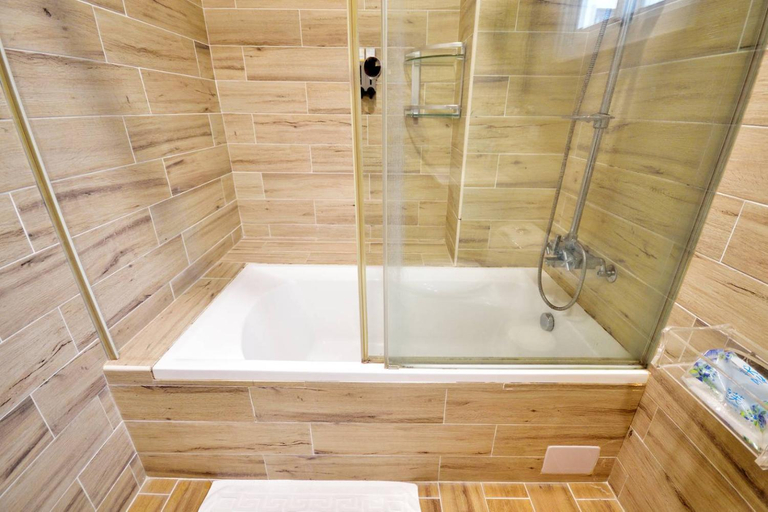 Bathroom 3, 別有洞天電梯包棟民宿新生館, Taitung