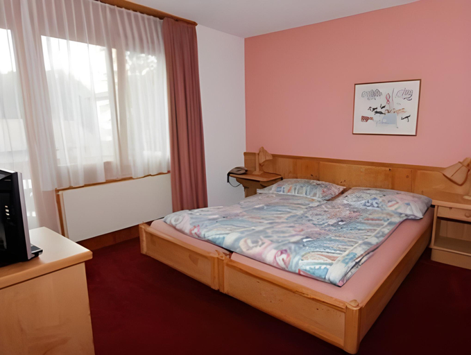 Bedroom 12