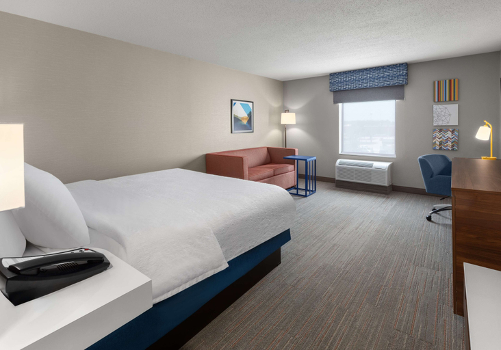 Bedroom 3, Hampton Inn & Suites Saginaw, Saginaw