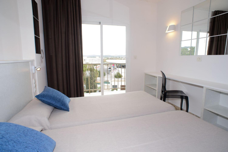 Bedroom 2, Hostal Tarba, Baleares