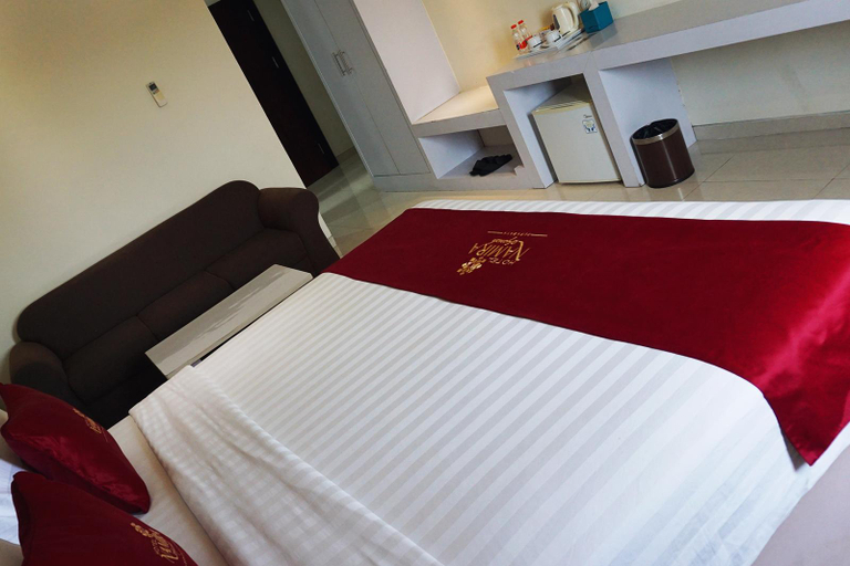 Bedroom 13