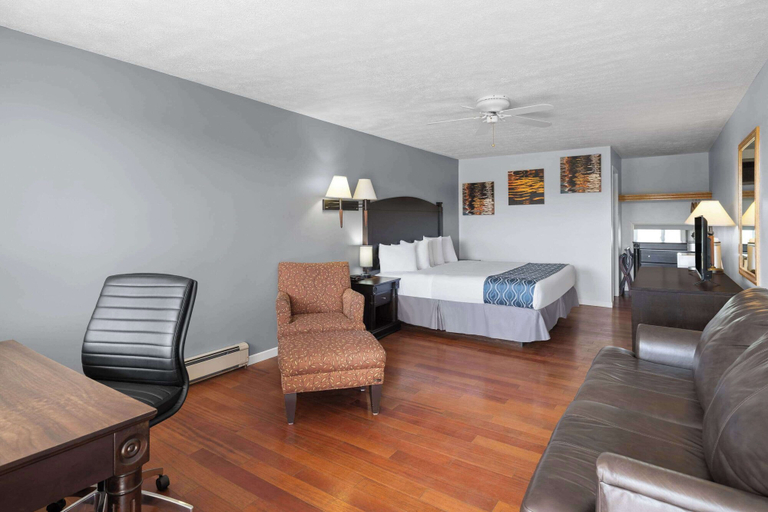 Bedroom 3, Travelodge by Wyndham Grand Falls, Madawaska