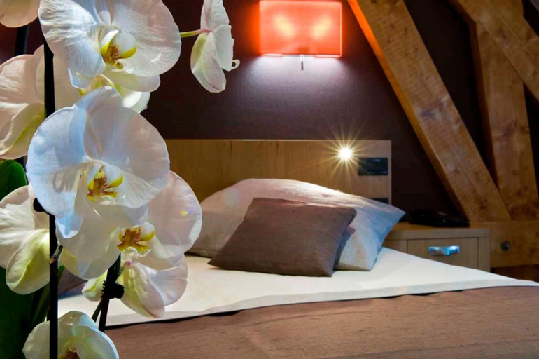 Bedroom 3, Hotel du Commerce, Luxembourg