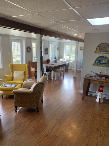 Others 5, Crows Nest Inn, Division No. 9