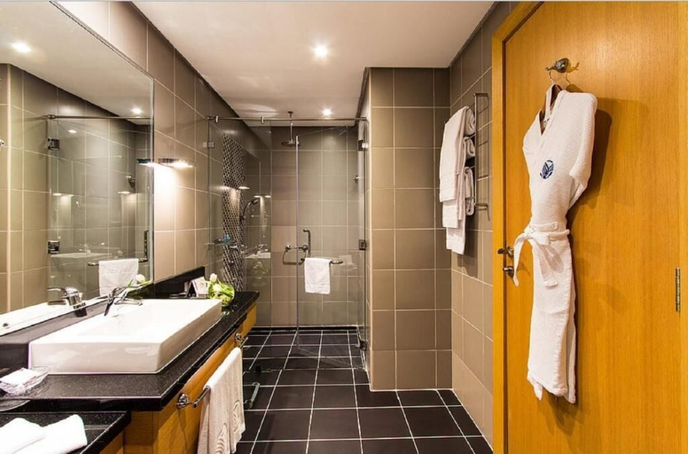 Bathroom 4