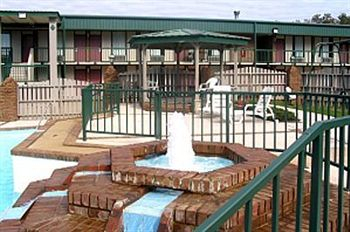 2, Red Roof Inn Jacksonville, AL, Calhoun