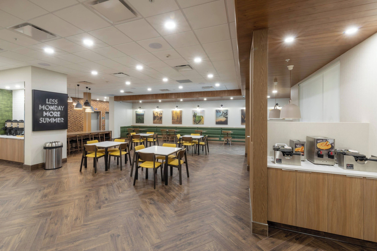 Food & Drinks 5, Fairfield Inn & Suites by Marriott Salmon Arm, Columbia-Shuswap