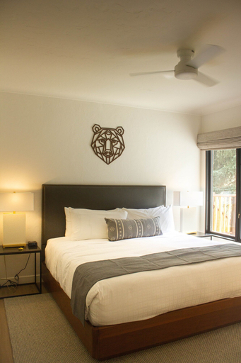 Bedroom 2, Eagle River Inn, Eagle