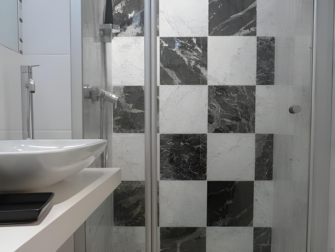 Bathroom 10