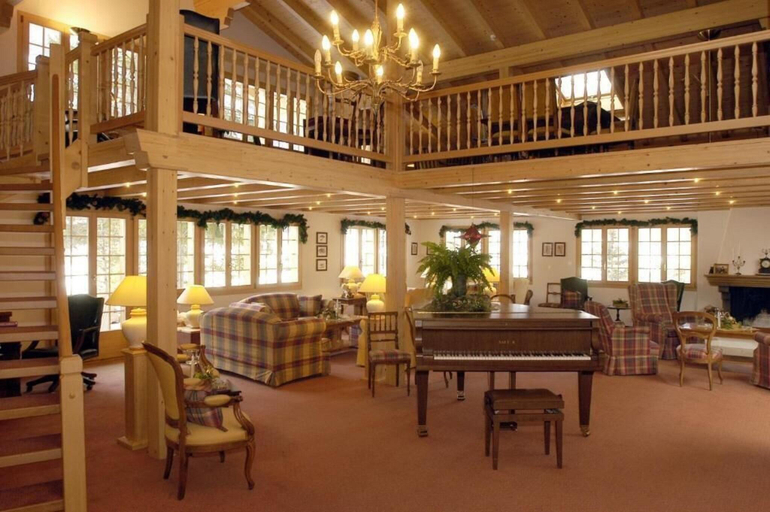 Public Area, Waldhotel Doldenhorn, Frutigen
